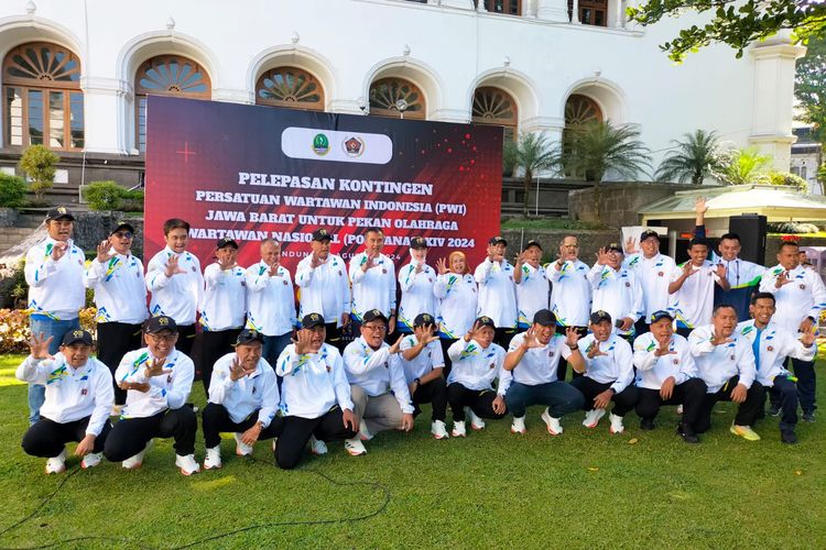 Pj Gubernur Jabar Lepas Atlet Porwarnas Kalsel